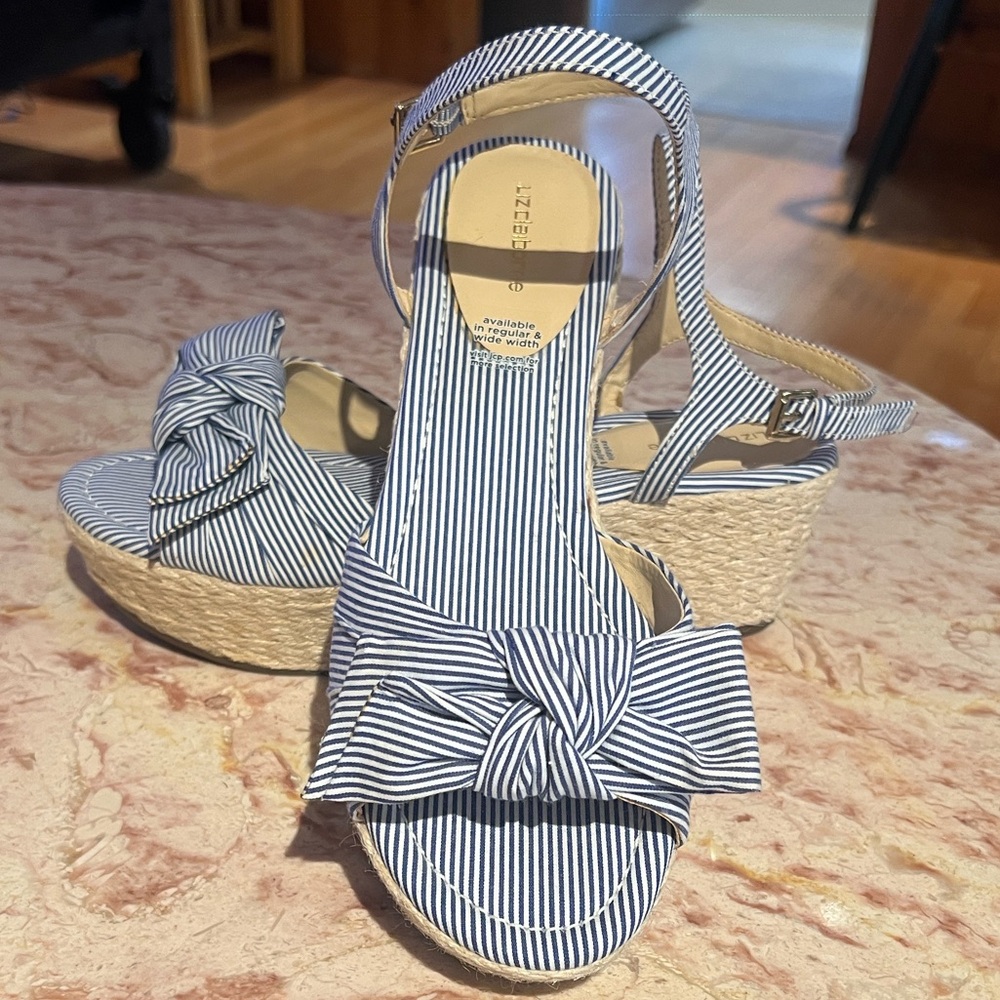 Liz Claiborne Espadrille Wedge Sandals Size 8
